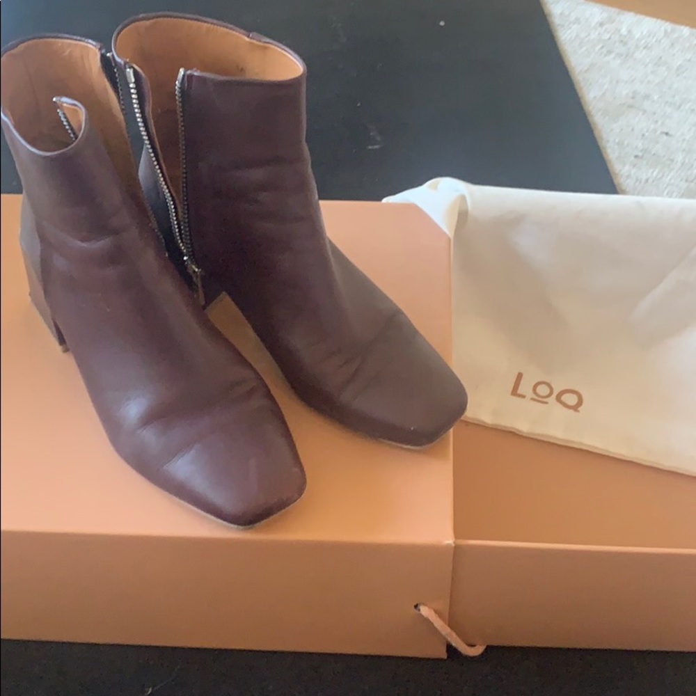 LOQ Ankle Boots
